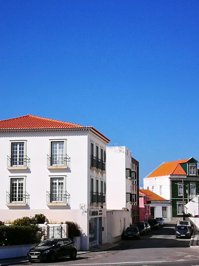 Peniche's Blue & White Apartment Peniche