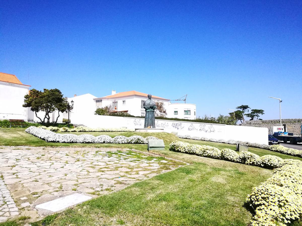 Peniche's Blue & White Apartment *