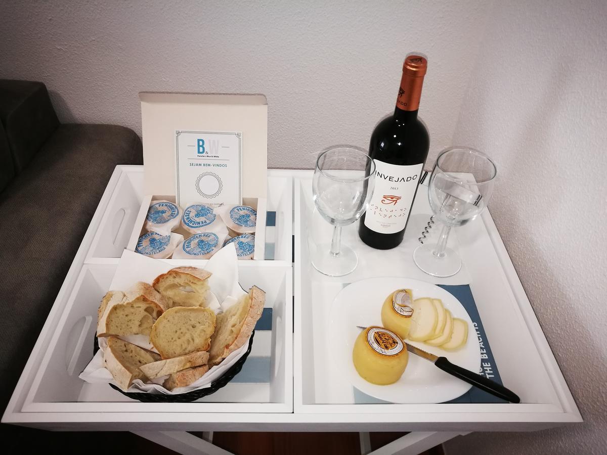 Apartment Peniche's Blue & White *